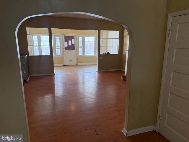 914 MARSHALL, Sharon Hill, PA 19079