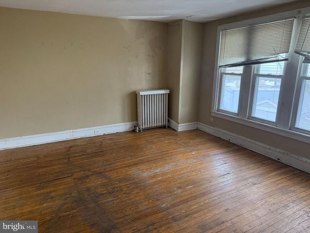 914 MARSHALL, Sharon Hill, PA 19079