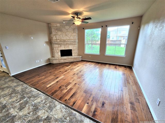 511 FIVE SPOT, San Antonio, TX 78245