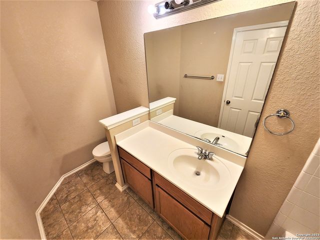 511 FIVE SPOT, San Antonio, TX 78245