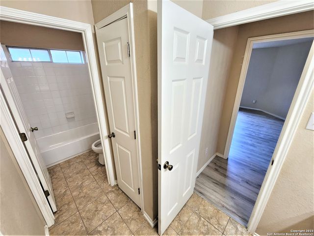 511 FIVE SPOT, San Antonio, TX 78245