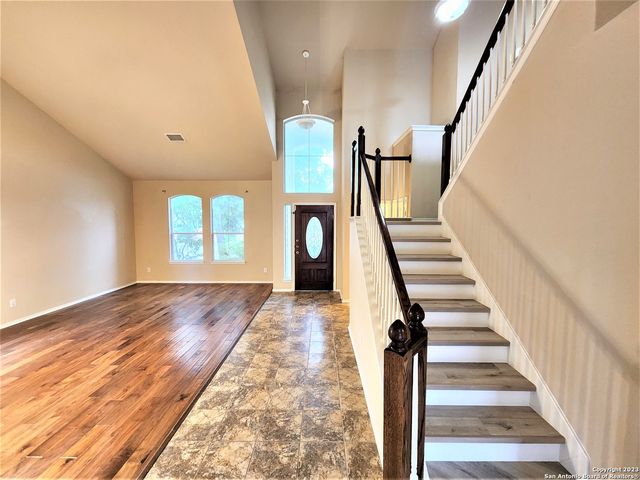 511 FIVE SPOT, San Antonio, TX 78245