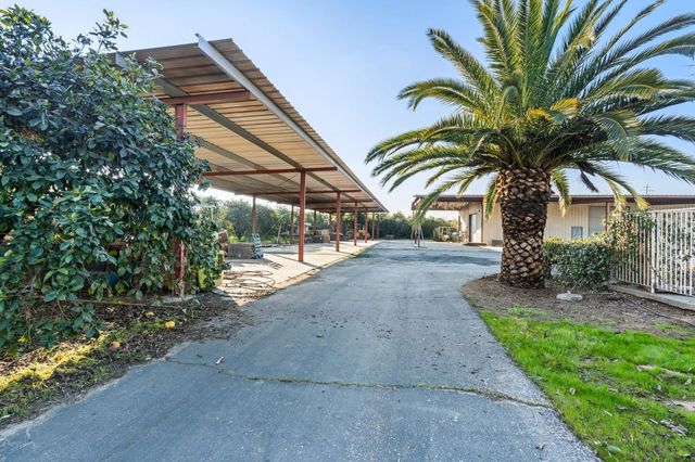 14721 E Tulare Avenue, Sanger, CA 93657