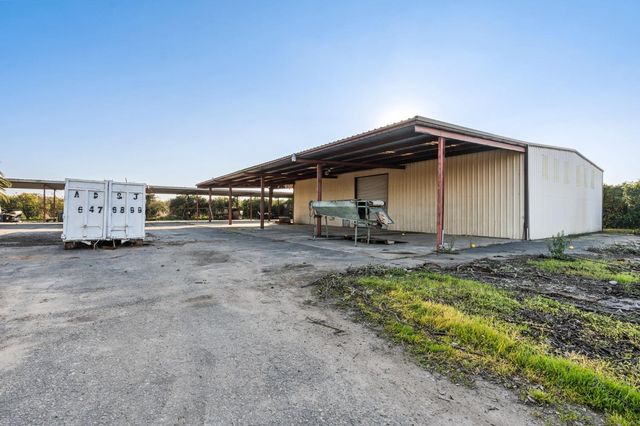 14721 E Tulare Avenue, Sanger, CA 93657