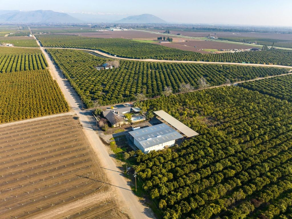 14721 E Tulare Avenue, Sanger, CA 93657