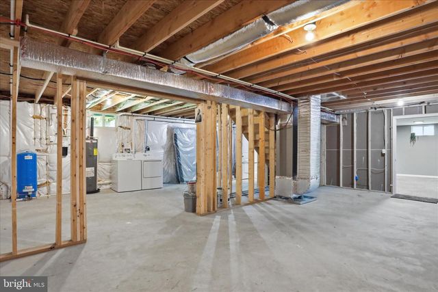153 CHRISSYS CIR, Harpers Ferry, WV 25425