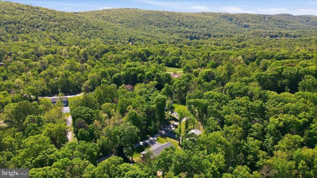 153 CHRISSYS CIR, Harpers Ferry, WV 25425