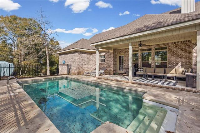 3643 Willow Walk Drive, Saraland, AL 36571