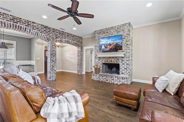 3643 Willow Walk Drive, Saraland, AL 36571