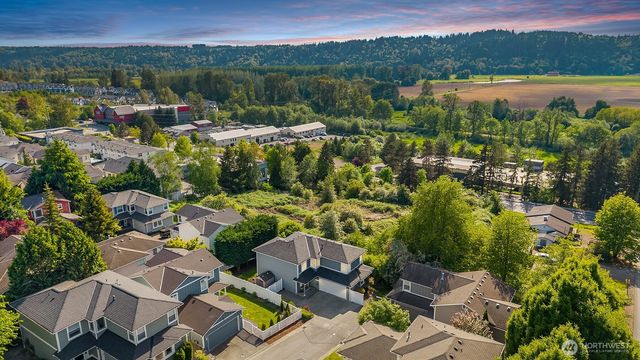 14823 1st Avenue NE, Duvall, WA 98019