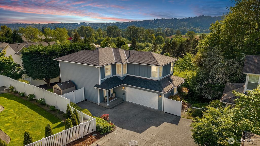 14823 1st Avenue NE, Duvall, WA 98019