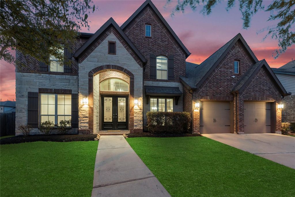 Image 2 of property listing at 10323 Millcreek Manor Lane, Cypress, TX 77433