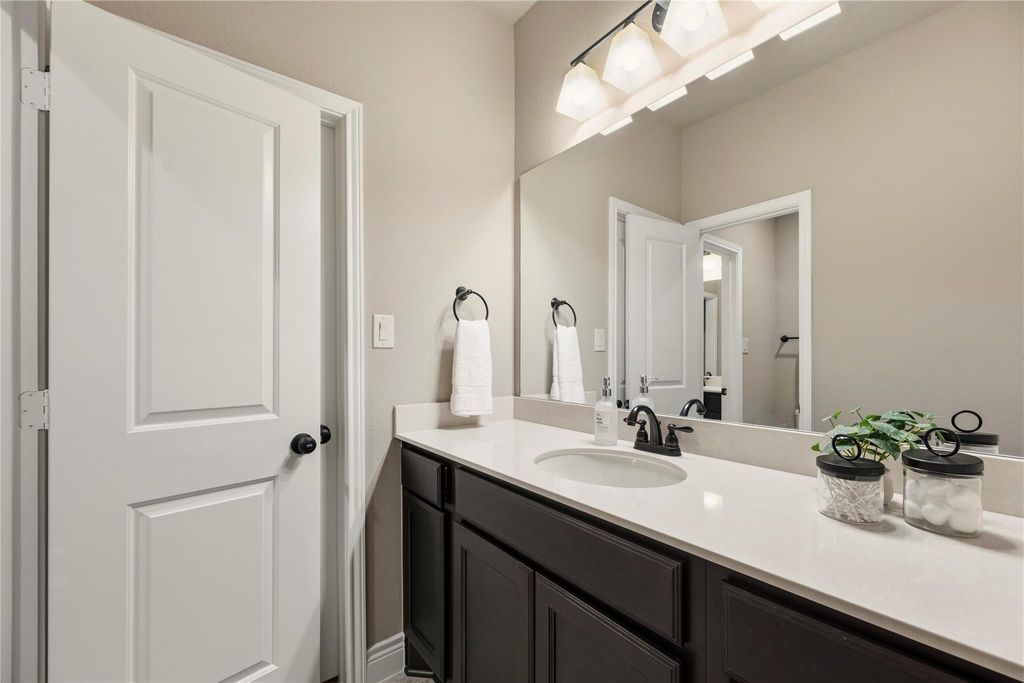 Image 30 of property listing at 10323 Millcreek Manor Lane, Cypress, TX 77433