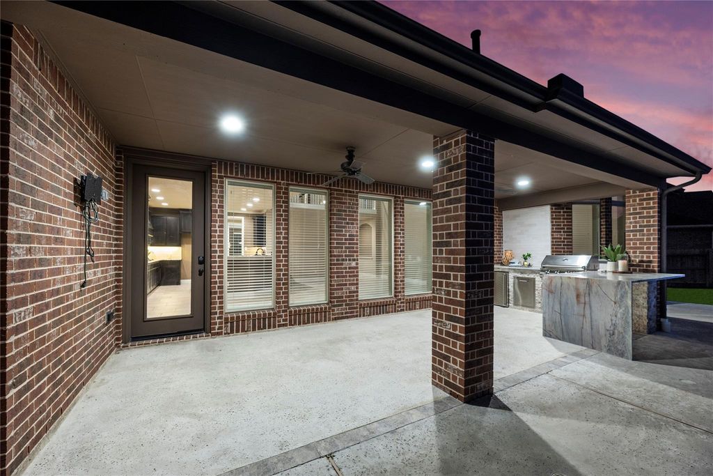 Image 40 of property listing at 10323 Millcreek Manor Lane, Cypress, TX 77433