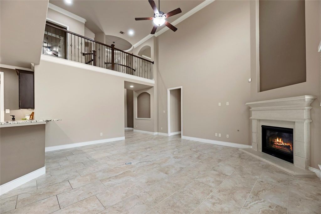 Image 9 of property listing at 10323 Millcreek Manor Lane, Cypress, TX 77433