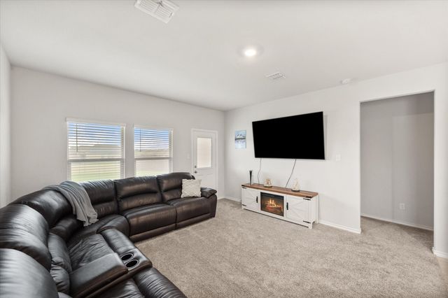 105 Greengate Drive, Boyd, TX 76023