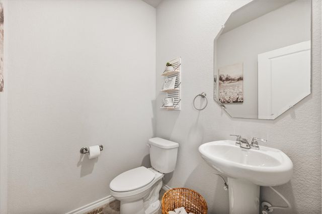 105 Greengate Drive, Boyd, TX 76023