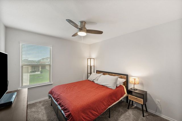 105 Greengate Drive, Boyd, TX 76023