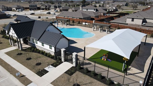 105 Greengate Drive, Boyd, TX 76023