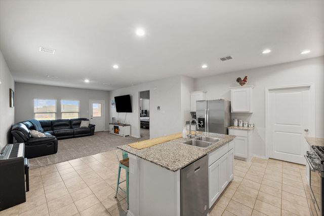 105 Greengate Drive, Boyd, TX 76023