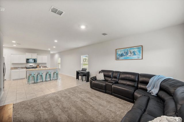 105 Greengate Drive, Boyd, TX 76023