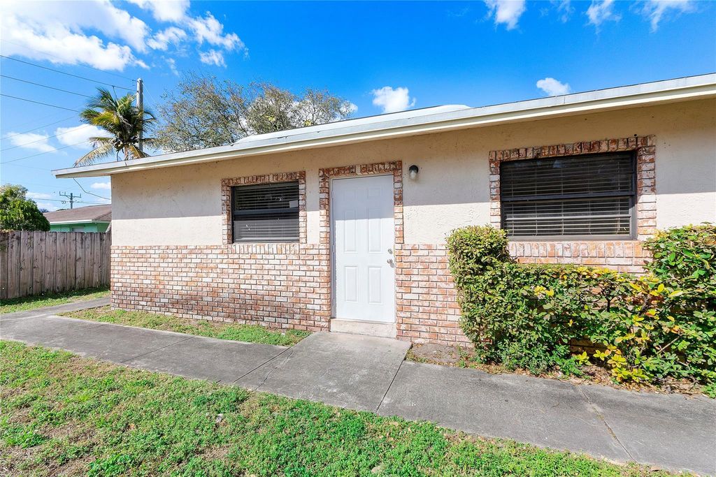 743 NW 14th Way, Fort Lauderdale, FL 33311