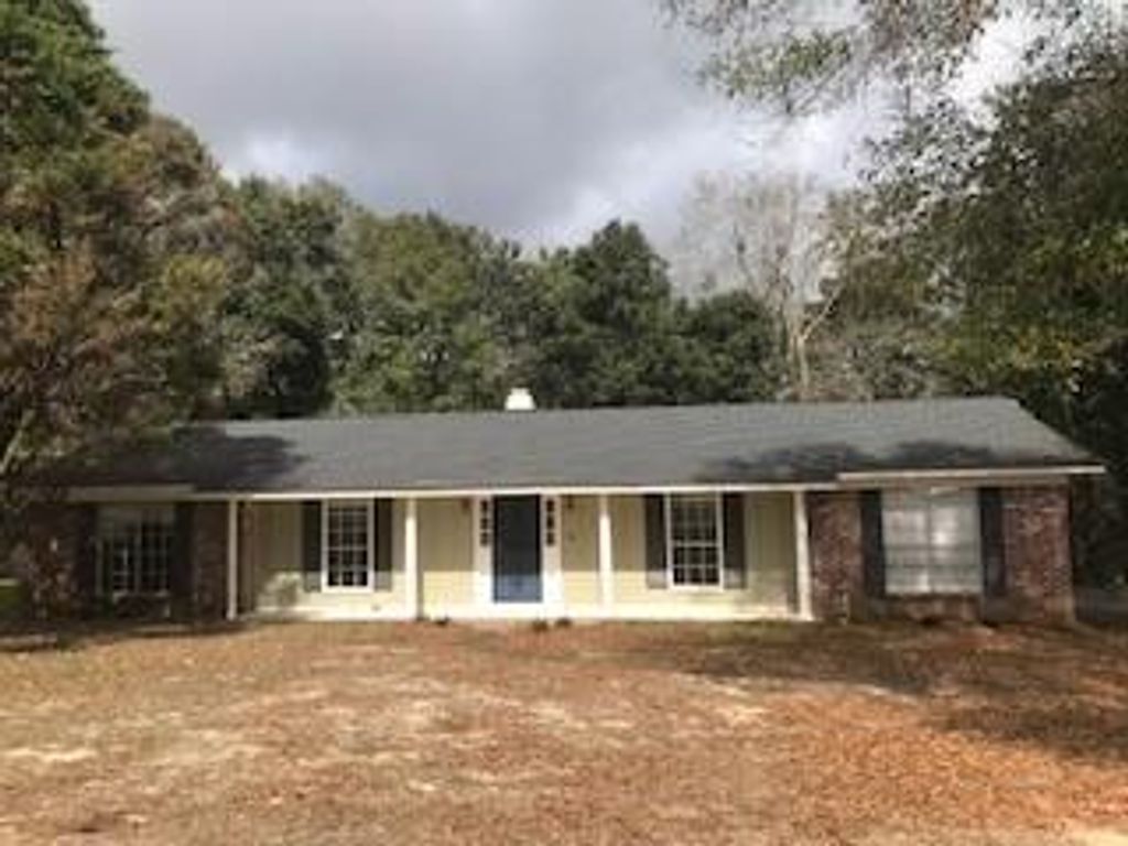 7760 Flint Ridge Road, Mobile, AL 36695