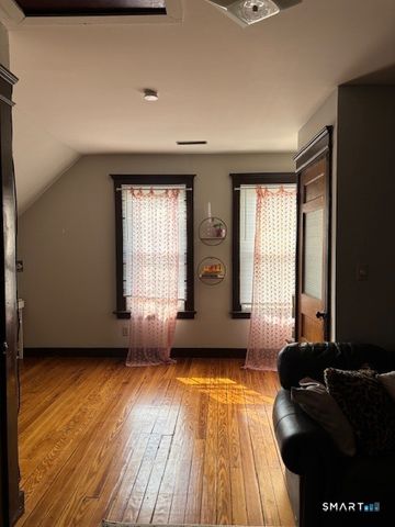 218 West Rock Avenue 3, New Haven, CT 06515