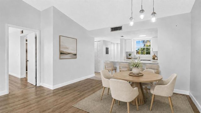 6323 La Costa Drive M, Boca Raton, FL 33433