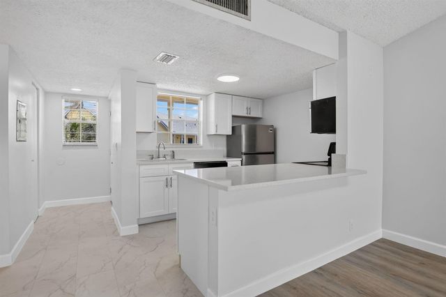 6323 La Costa Drive M, Boca Raton, FL 33433