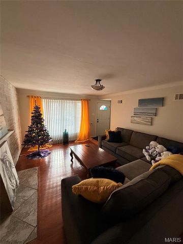 7307 Trenton Avenue, St Louis, MO 63130