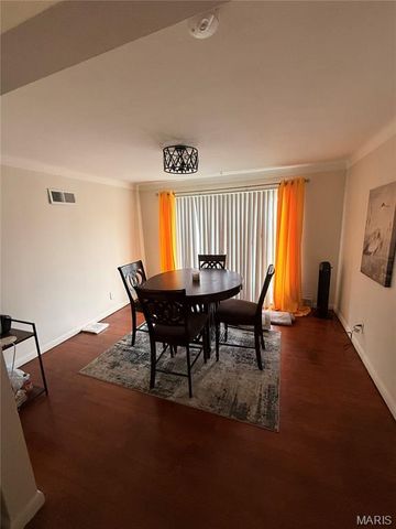 7307 Trenton Avenue, St Louis, MO 63130