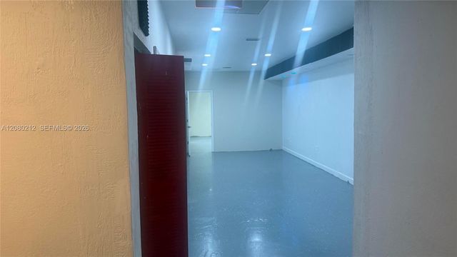 307 NW 10th Terrace 307, Hallandale Beach, FL 33009