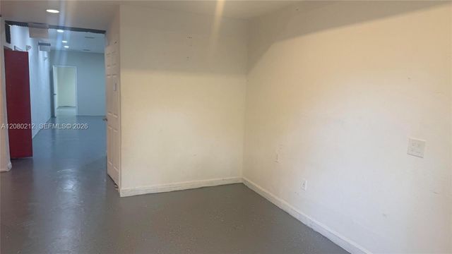 307 NW 10th Terrace 307, Hallandale Beach, FL 33009