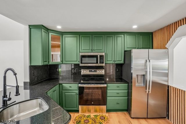 509 Ramapo Valley Rd, Oakland Boro, NJ 07436