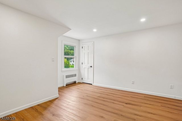 509 Ramapo Valley Rd, Oakland Boro, NJ 07436
