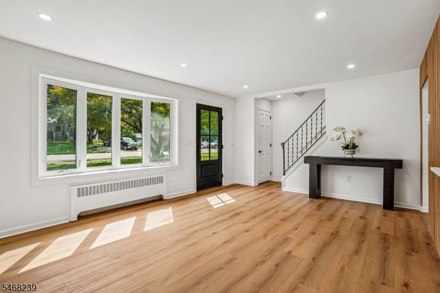 509 Ramapo Valley Rd, Oakland Boro, NJ 07436