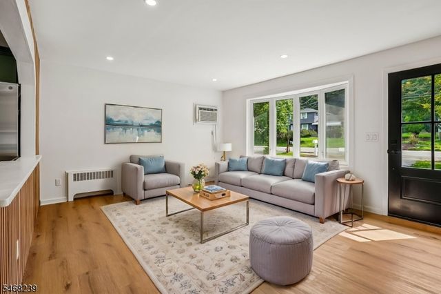 509 Ramapo Valley Rd, Oakland Boro, NJ 07436
