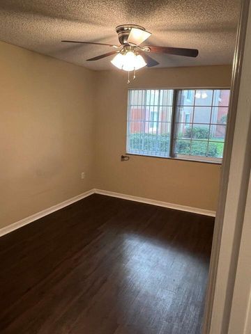 4151 N Haverhill Road, West Palm Beach, FL 33417