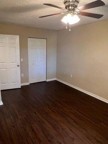 4151 N Haverhill Road, West Palm Beach, FL 33417