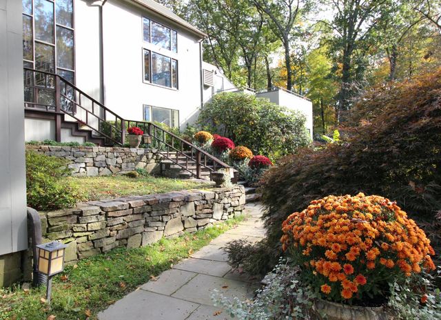 8 Bayberry Ridge Road, Westport, CT 06880