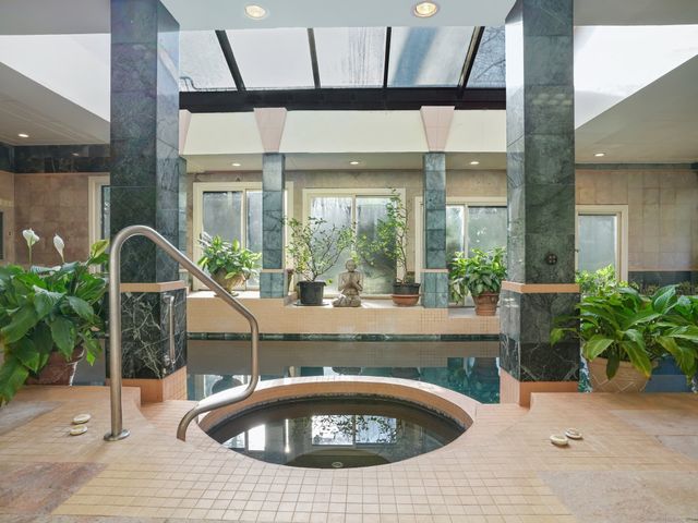 8 Bayberry Ridge Road, Westport, CT 06880