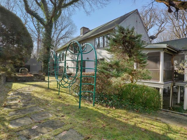 8 Bayberry Ridge Road, Westport, CT 06880