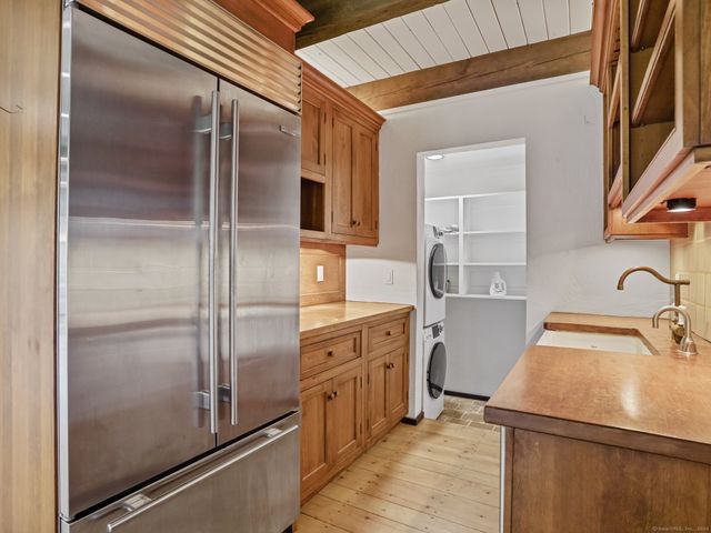 8 Bayberry Ridge Road, Westport, CT 06880