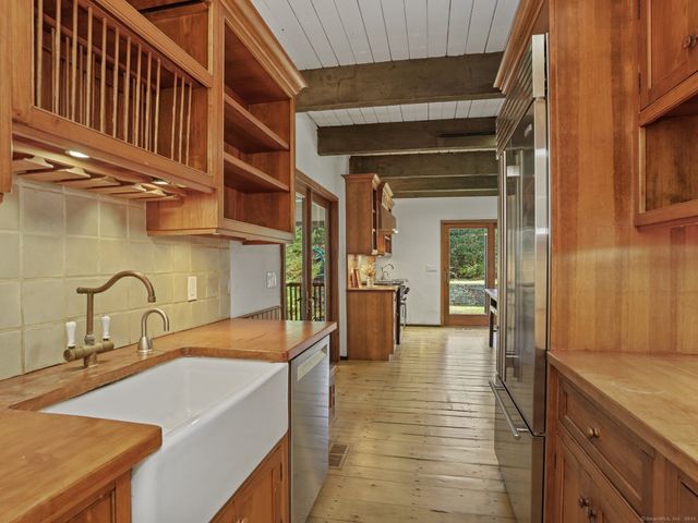 8 Bayberry Ridge Road, Westport, CT 06880