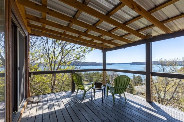 21413 Lakeview Drive, Garfield, AR 72732
