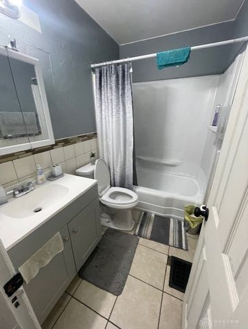 2816 Oakridge, Dayton, OH 45417