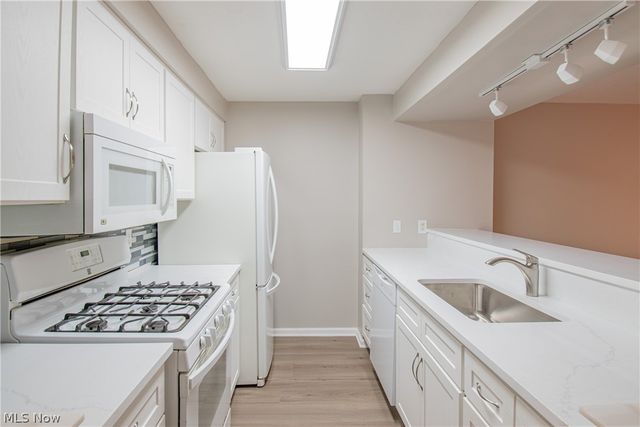 3765 Lake Run Boulevard, Stow, OH 44224