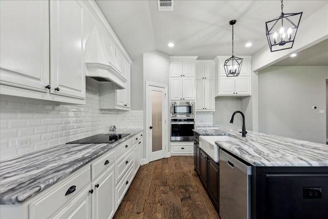 541 Harvest Grove Drive, Waxahachie, TX 75165