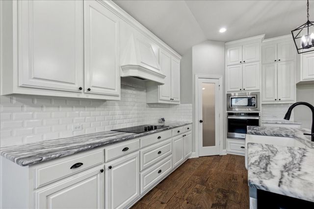 541 Harvest Grove Drive, Waxahachie, TX 75165